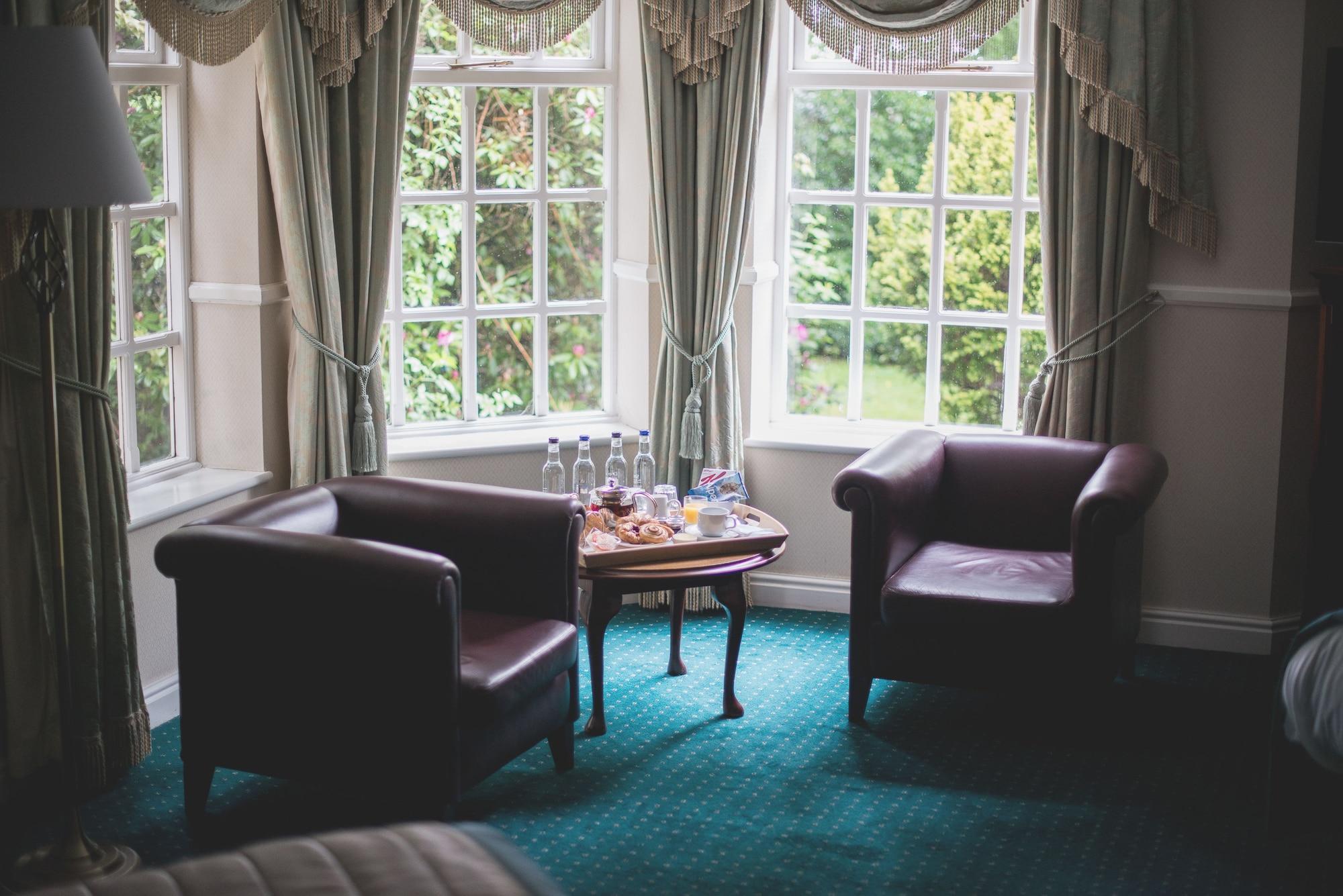 Mere Court Hotel ナッツフォード エクステリア 写真