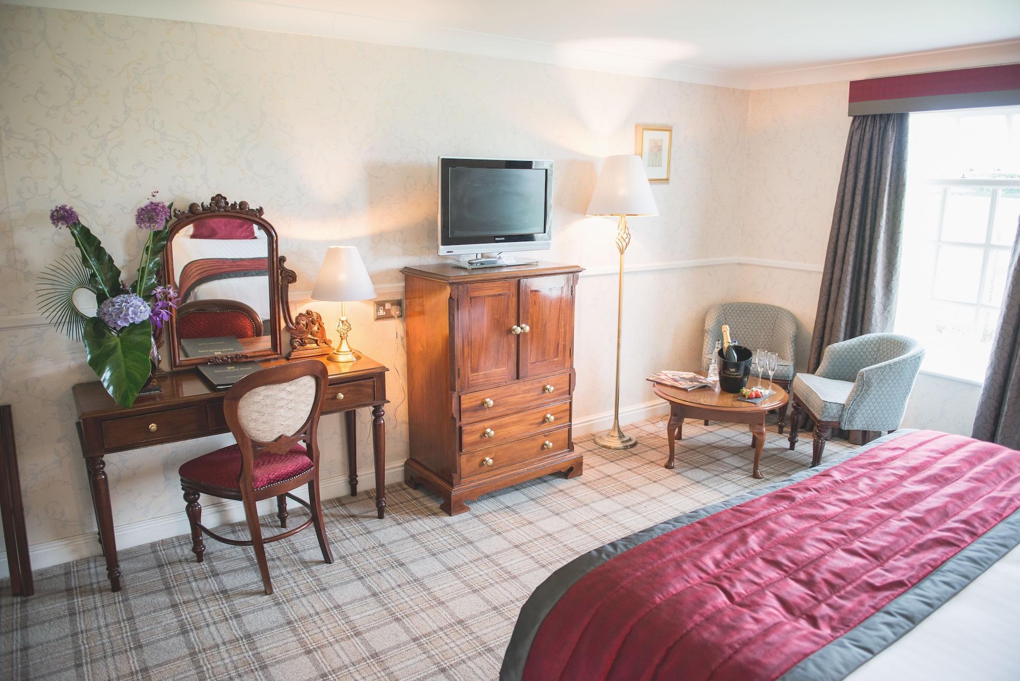 Mere Court Hotel ナッツフォード エクステリア 写真
