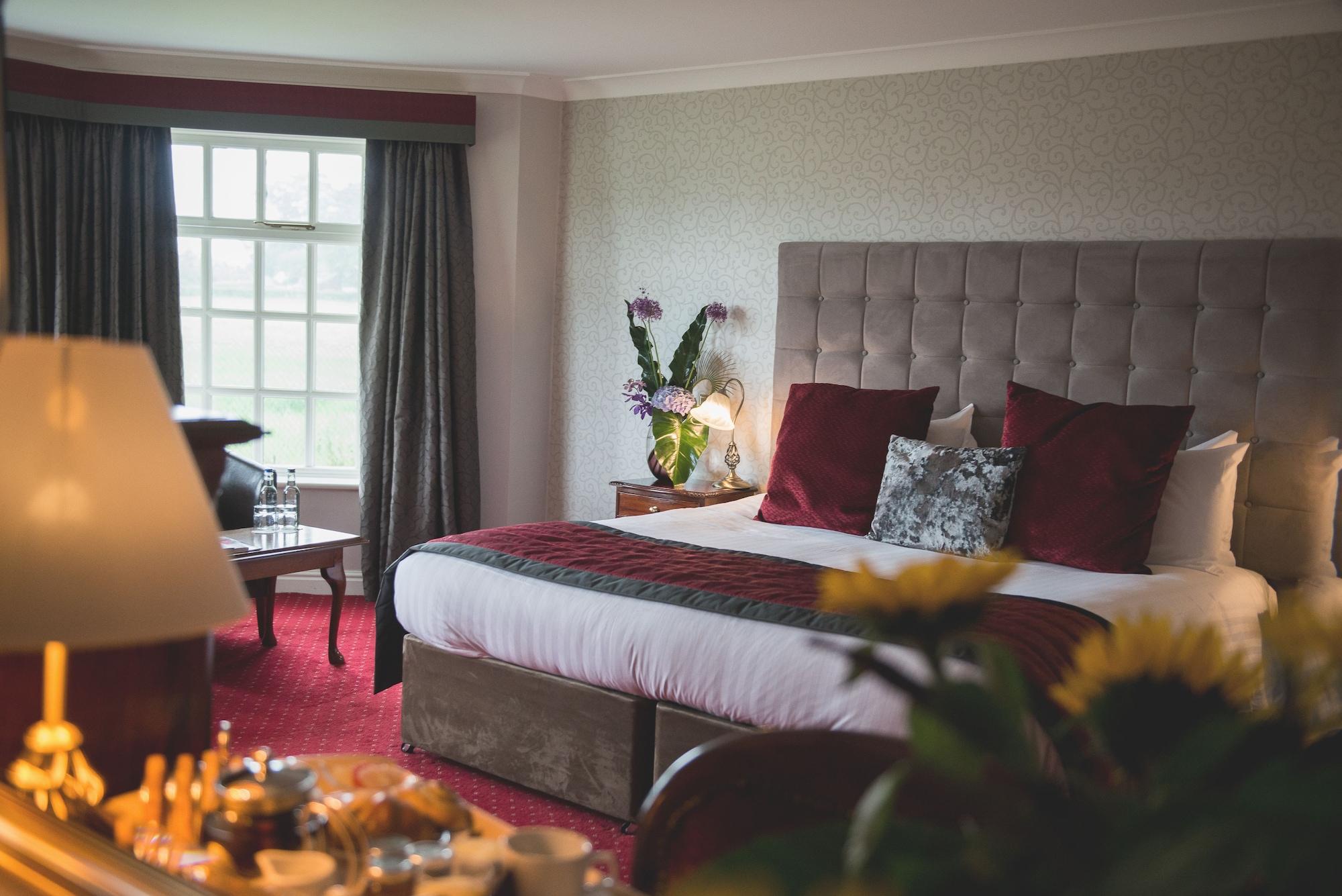Mere Court Hotel ナッツフォード エクステリア 写真