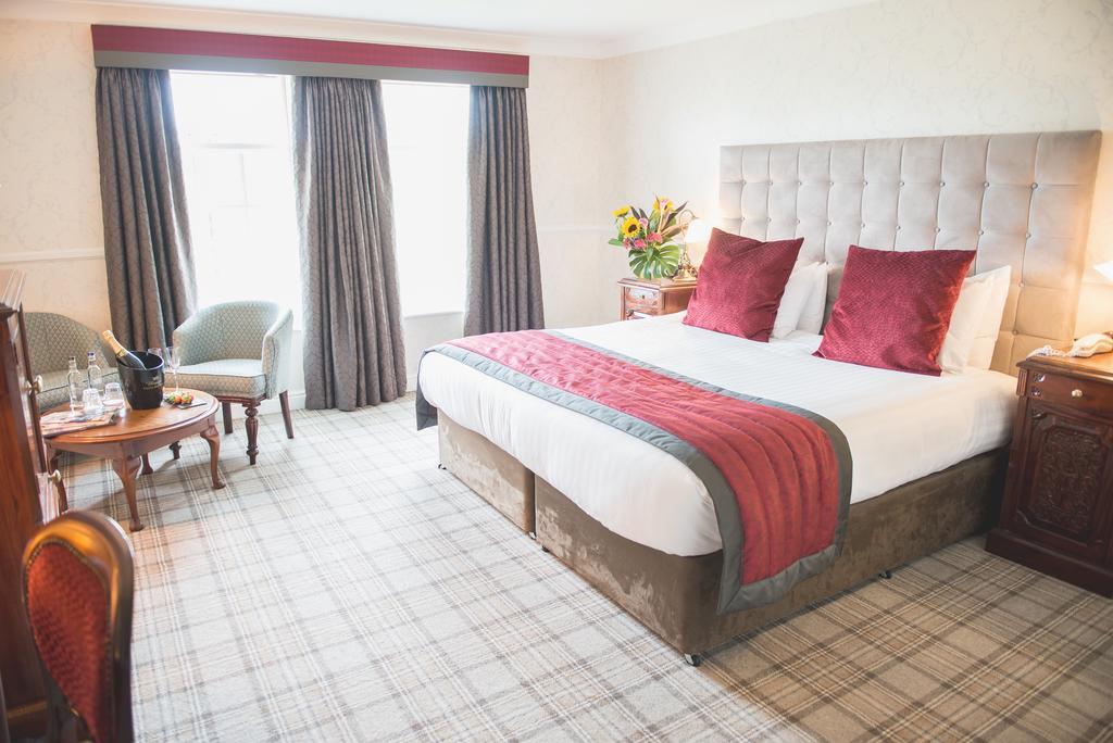 Mere Court Hotel ナッツフォード エクステリア 写真
