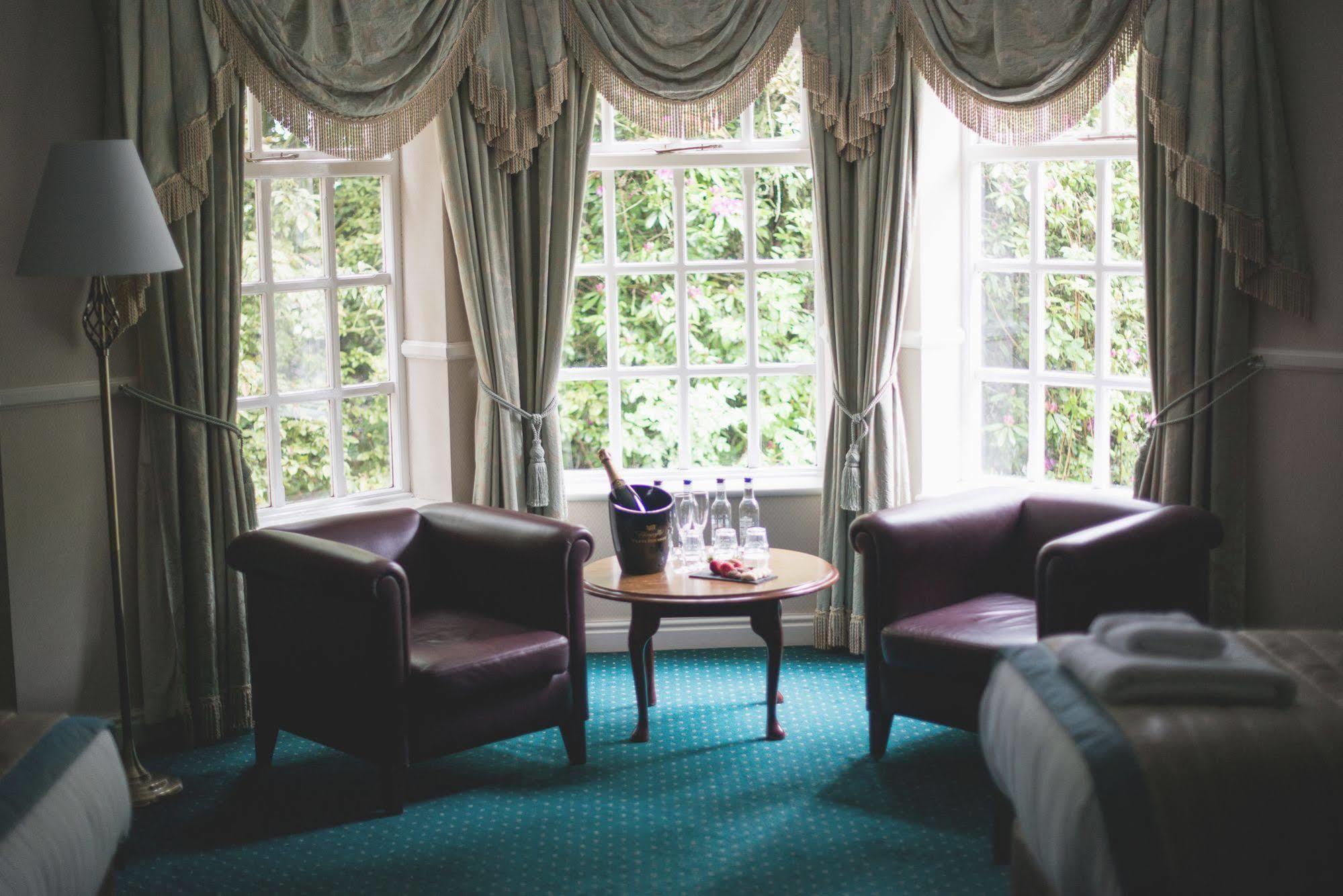 Mere Court Hotel ナッツフォード エクステリア 写真