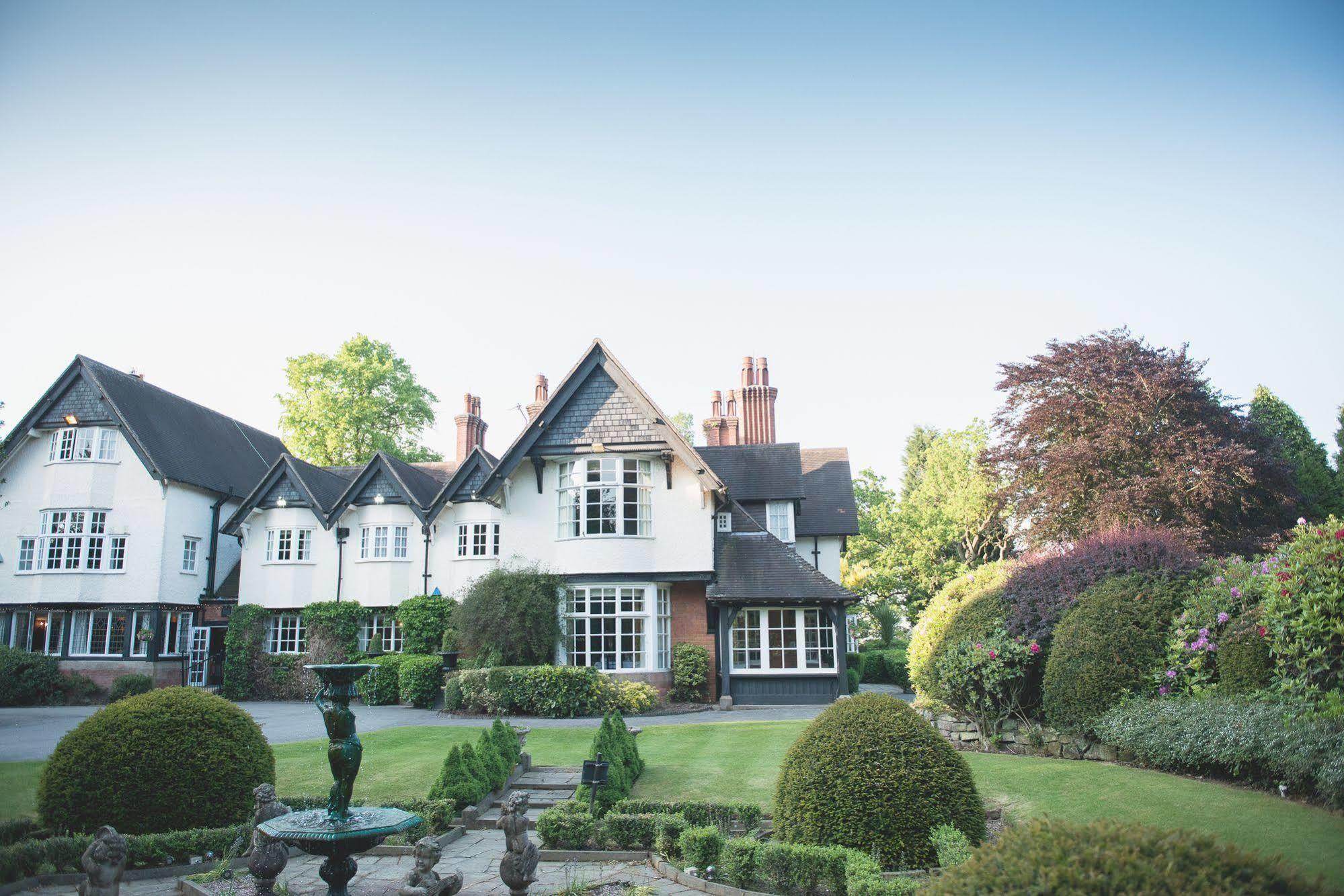 Mere Court Hotel ナッツフォード エクステリア 写真
