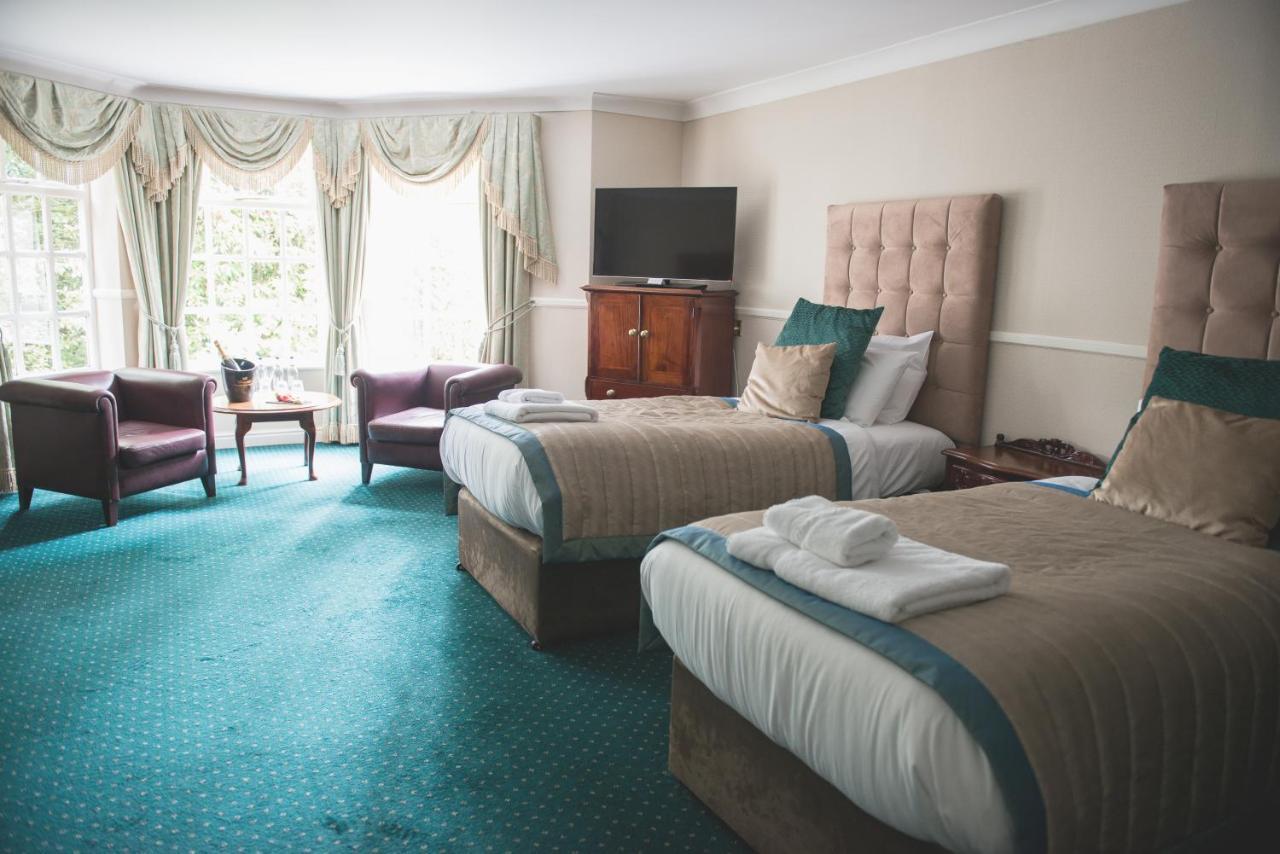 Mere Court Hotel ナッツフォード エクステリア 写真